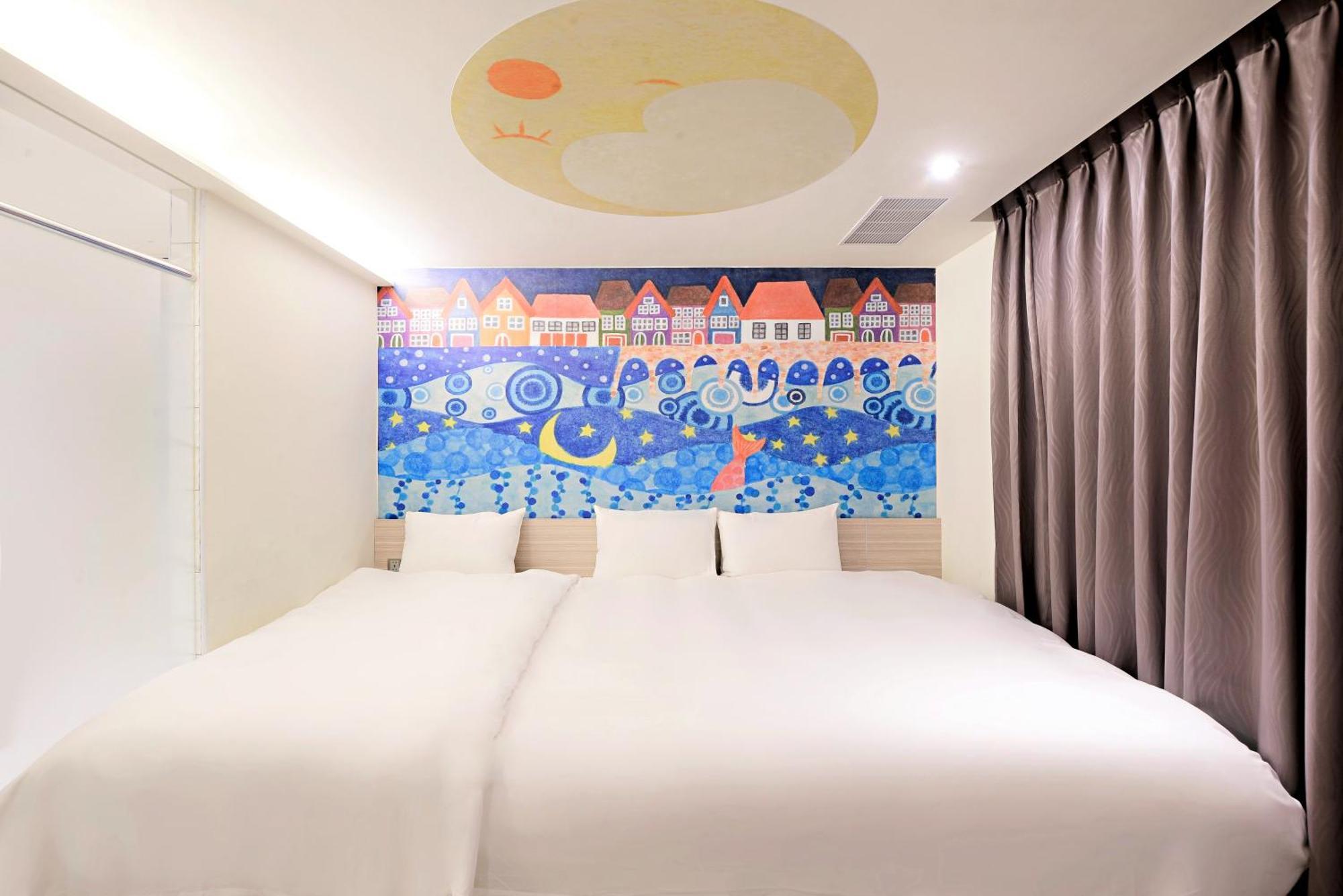 Whoops Hotel Taichung Ruang foto